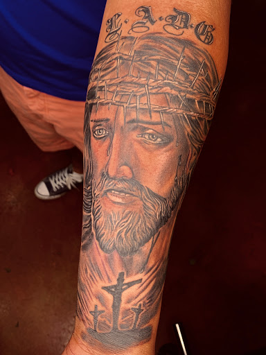 Body Piercing Shop «Atomic Tattoos», reviews and photos, 459 Brandon Town Center Dr, Brandon, FL 33511, USA