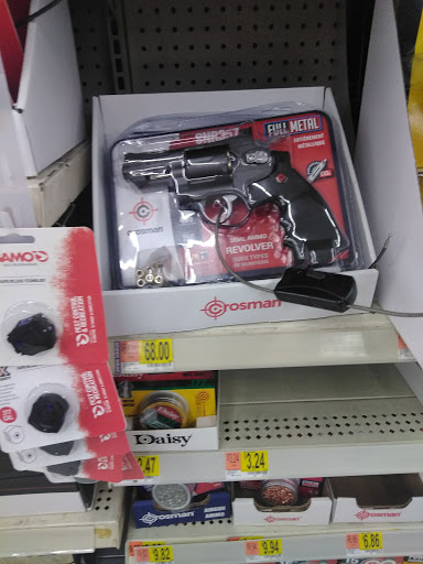 Discount Store «Walmart», reviews and photos, 201 Walton Rd, Harlan, KY 40831, USA