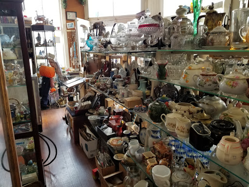 Antique Store «The Pine Emporium», reviews and photos, 16714 Co Rd 126, Pine, CO 80470, USA