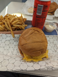 Cheeseburger du Restaurant américain PNY CITADIUM à Paris - n°4