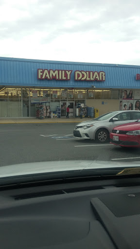 Dollar Store «FAMILY DOLLAR», reviews and photos, 6711 Annapolis Rd, Landover Hills, MD 20784, USA