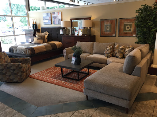 Furniture Store «JR Furniture Hillsboro», reviews and photos, 6101 SE Tualatin Valley Hwy, Hillsboro, OR 97123, USA