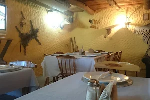 El Portillo Restaurant image