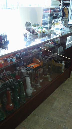 Tobacco Shop «Smoker Friendly Tobacco & Vape #28», reviews and photos, 7640 S Meridian St, Indianapolis, IN 46217, USA