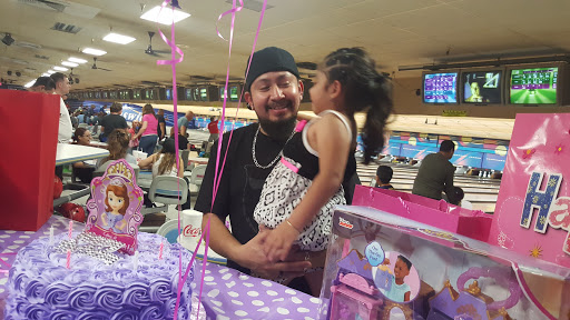 Bowling Alley «Brunswick Zone Desert Sky Lanes», reviews and photos, 7241 W Indian School Rd, Phoenix, AZ 85033, USA