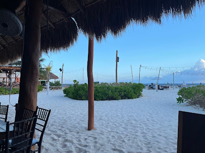 Zama Beach and Lounge - Av Rueda Medina Manzana 1 entre Lopez Mateos y Playa Norte, Colonia Centro, 77400 Isla Mujeres, Q.R., Mexico