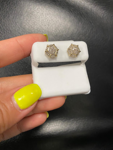 Pawn Shop «Cash Point», reviews and photos, 7C Everett St, Revere, MA 02151, USA