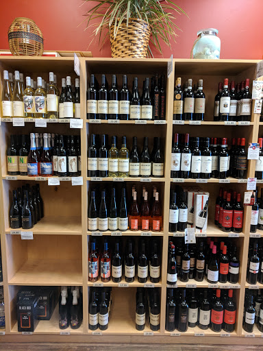 Wine Store «Red Gamay Wines & Liquors», reviews and photos, 45 Merrick Rd, Amityville, NY 11701, USA