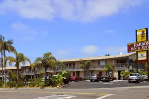 Harbor Inn & Suites Oceanside image