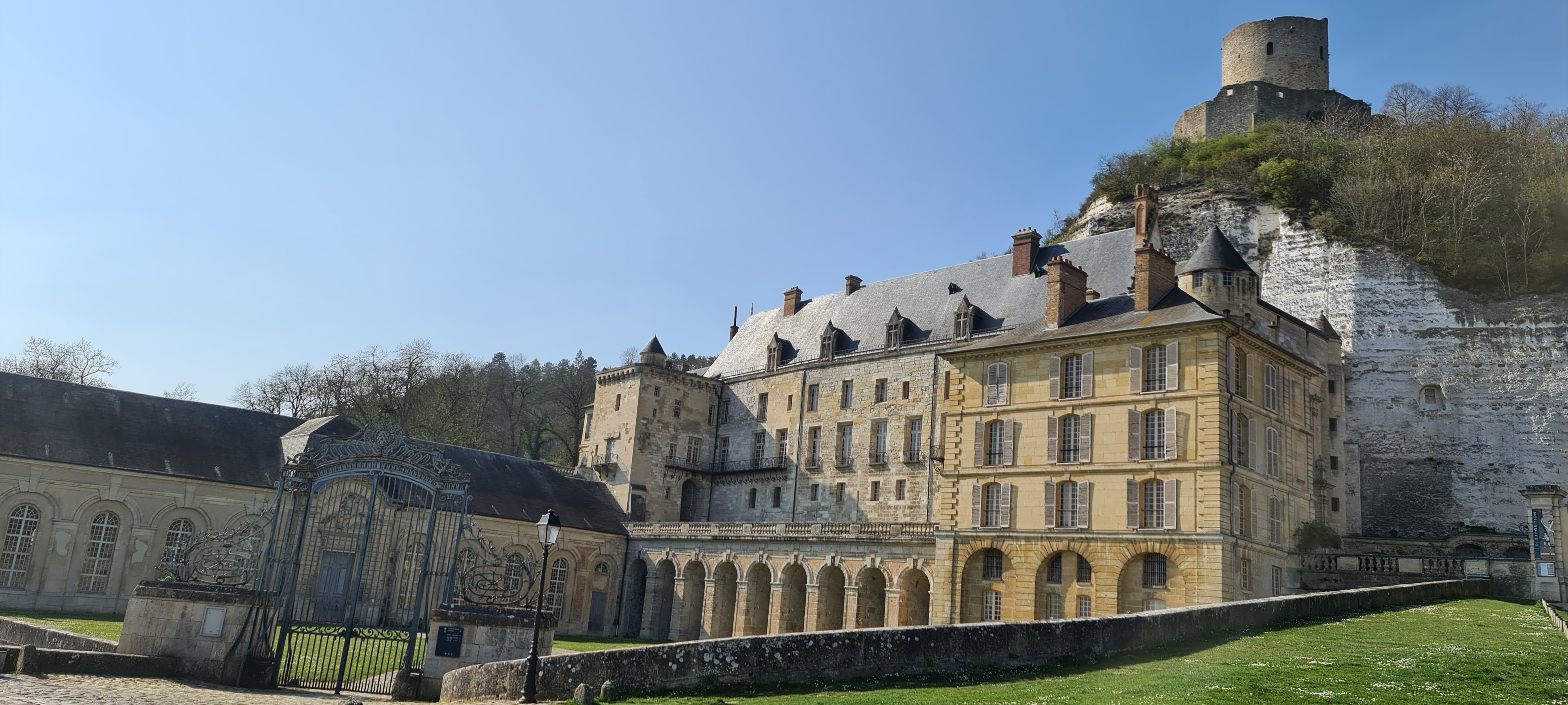 Photo n° 3 de l'avis de P..o fait le 28/03/2022 à 20:22