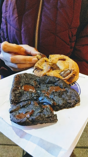 Cookie Shop «Insomnia Cookies», reviews and photos, 402 14th Ave SE, Minneapolis, MN 55414, USA