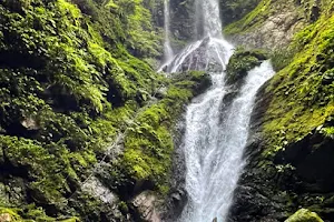 Amagoi Waterfalls image