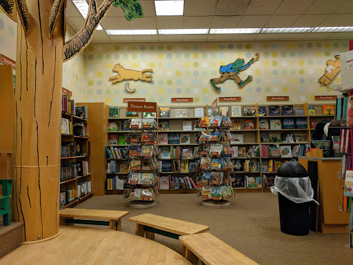 Book Store «Barnes & Noble», reviews and photos, 5959 Triangle Town Blvd, Raleigh, NC 27616, USA