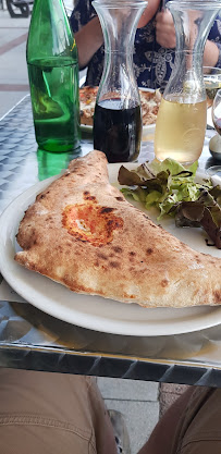 Calzone du Pizzeria Pizza de Peppo à Tarascon-sur-Ariège - n°10