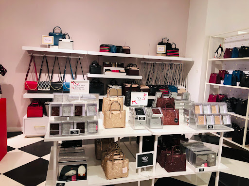 Shopping Mall «Desert Hills Premium Outlets», reviews and photos, 48400 Seminole Dr, Cabazon, CA 92230, USA