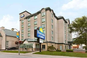 Days Inn by Wyndham Niagara Falls Centre St. By the Falls image