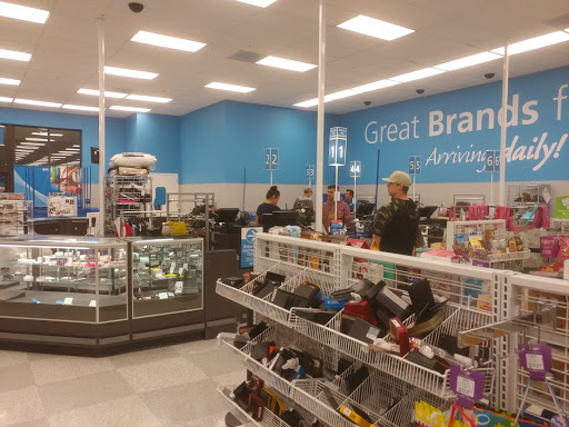 Clothing Store «Ross Dress for Less», reviews and photos, 17880 Newhope St, Fountain Valley, CA 92708, USA