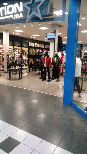 Shopping Mall «River Oaks Center», reviews and photos, 96 River Oaks Center Dr, Calumet City, IL 60409, USA