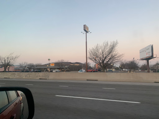 American Restaurant «Cracker Barrel Old Country Store», reviews and photos, 800 N Interstate Dr, Norman, OK 73072, USA