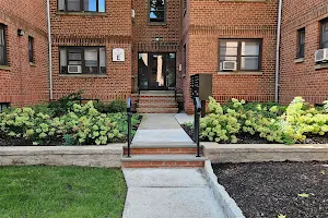 Franklin Manor Apartments image