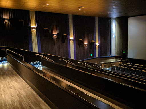 Movie Theater «Regal Cinemas Greenwood 14 & RPX», reviews and photos, 461 Greenwood Park Dr S, Greenwood, IN 46142, USA