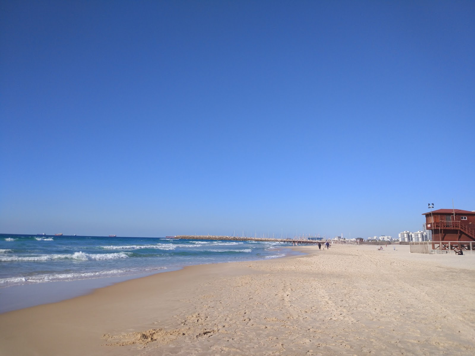 Foto di Ashdod separate beach con una superficie del sabbia fine e luminosa