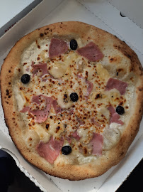 Pepperoni du Pizzas à emporter Sunny Pizzas à Soucieu-en-Jarrest - n°6