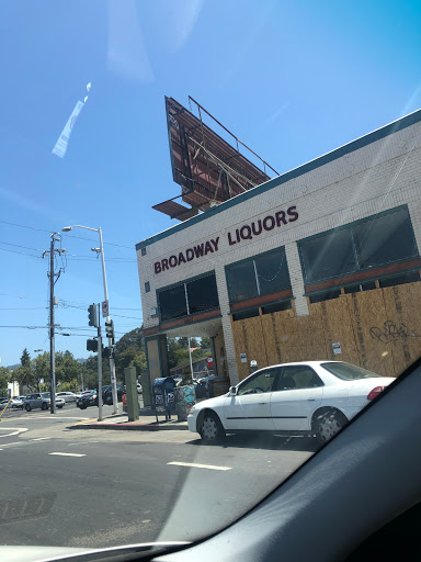 Liquor Store «Broadway Liquors», reviews and photos, 2860 Broadway, Oakland, CA 94611, USA