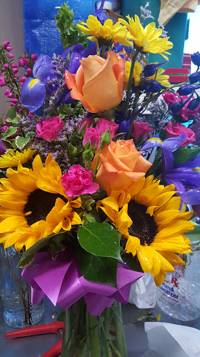 Florist «Cool Florist and Gifts», reviews and photos, 2968 CA-49 i, Cool, CA 95614, USA