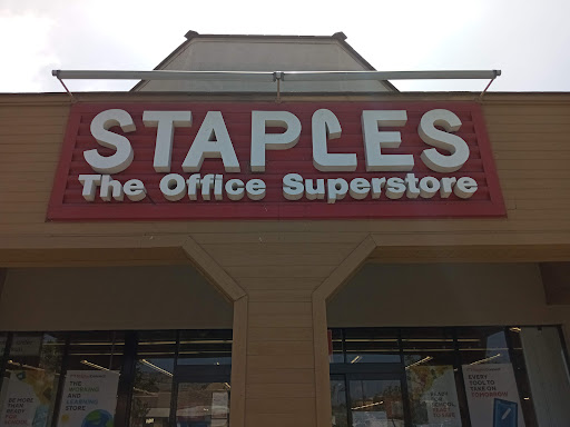 Office Supply Store «Staples», reviews and photos, 33959 Doheny Park Rd, San Juan Capistrano, CA 92675, USA