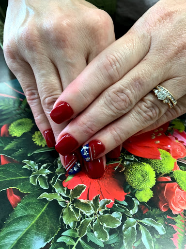 Nail Salon «Lisa Nail Salon», reviews and photos, 3 George Washington Plaza #3, Gaylordsville, CT 06755, USA