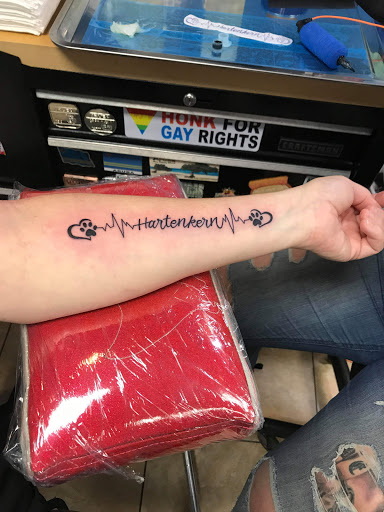 Tattoo Shop «Konkrete Jungle Kustom Tattoo», reviews and photos, 6590 Old Waterloo Rd, Elkridge, MD 21075, USA