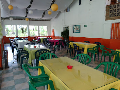 Restaurante La Ceiba - Cl 3, Via Nimaima - Tobia #3-12, Quebradanegra, Cundinamarca, Colombia