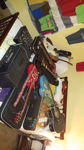 Pawn Shop «Mister Money», reviews and photos, 10530 Dixie Hwy, Louisville, KY 40272, USA