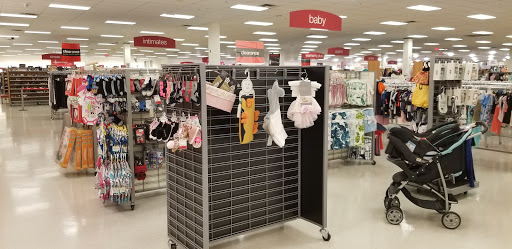 Department Store «T.J. Maxx & HomeGoods», reviews and photos, 111 Taunton St, Plainville, MA 02762, USA