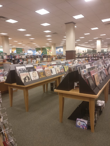 Book Store «Barnes & Noble», reviews and photos, 20 Hatton Pl, Hilton Head Island, SC 29926, USA