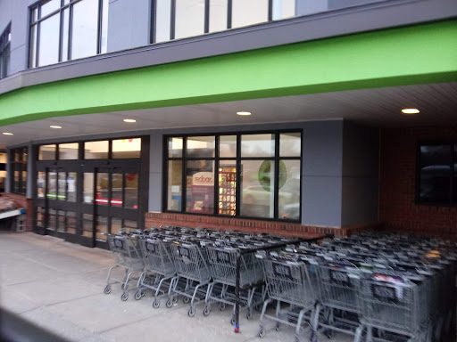Grocery Store «Stop & Shop», reviews and photos, 1739 Ellington Rd, South Windsor, CT 06074, USA