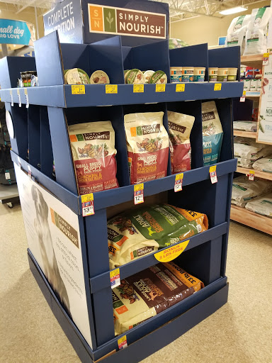 Pet Supply Store «PetSmart», reviews and photos, 620 N West End Blvd, Quakertown, PA 18951, USA