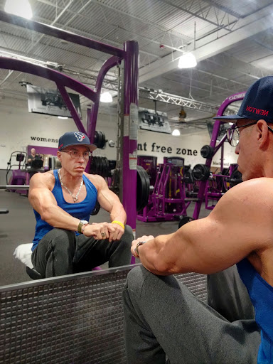 Gym «Planet Fitness - Groves, TX», reviews and photos, 4900 Twin City Hwy, Groves, TX 77619, USA