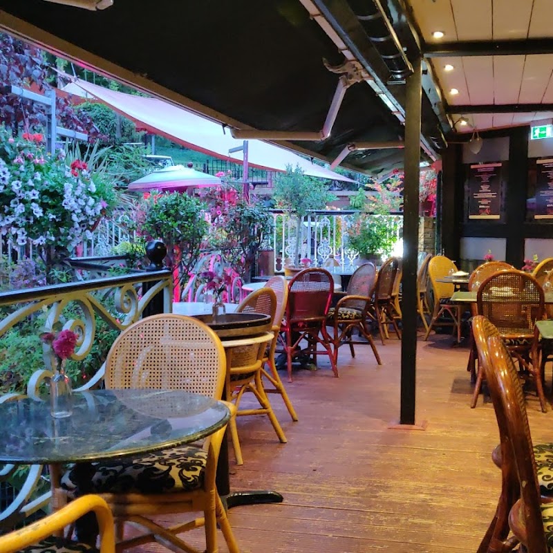 Shimla Peppers Bar & Restaurant