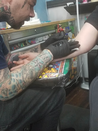 Tattoo Shop «High Street Tattoo Columbus», reviews and photos, 872 N High St, Columbus, OH 43215, USA
