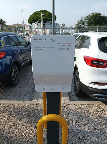 Borne de recharge de véhicules électriques Renault Charging Station Cannes