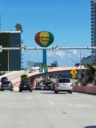 Shopping Mall «Diplomat Mall Shopping Center», reviews and photos, 1725 E Hallandale Beach Blvd, Hallandale Beach, FL 33009, USA