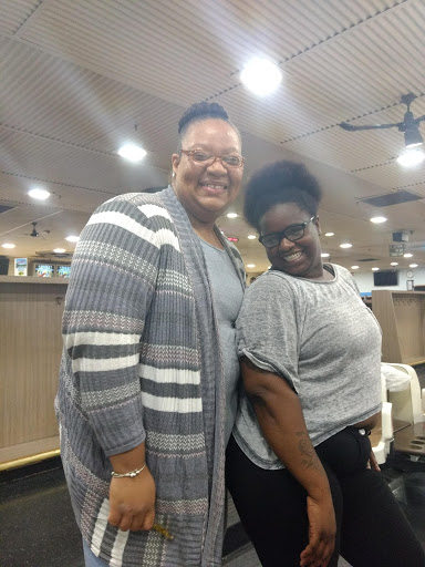 Bowling Alley «Bluebird Lanes», reviews and photos, 3900 W Columbus Ave, Chicago, IL 60652, USA