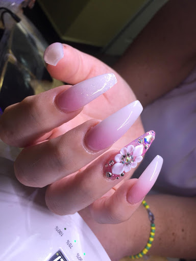 Beauty Salon «La Nueva Mega Beauty Salon», reviews and photos, 225 Smith St # B, Perth Amboy, NJ 08861, USA