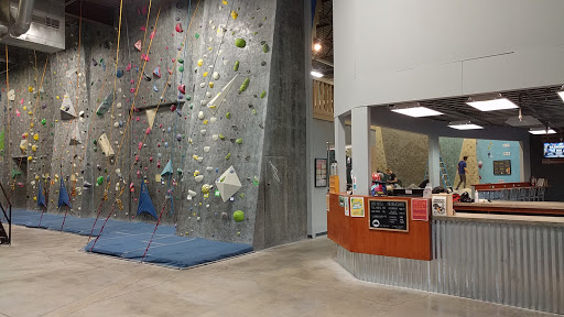 Rock Climbing «Summit Climbing, Yoga & Fitness – Carrollton», reviews and photos, 2389 Midway Rd, Carrollton, TX 75006, USA