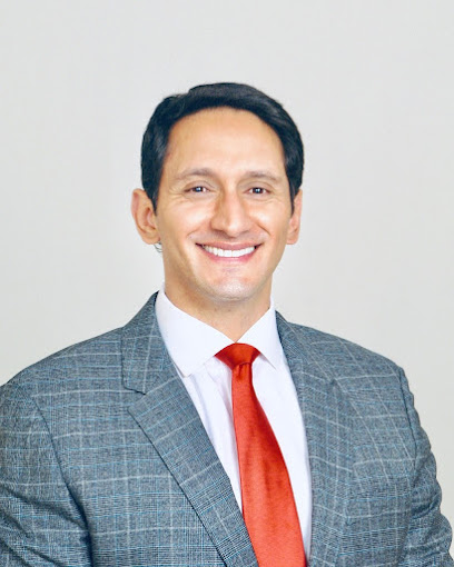 Dr. David R. Maldonado, MD