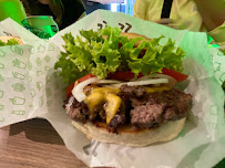Hamburger du Restaurant Shake'N Out Burger à Lille - n°14