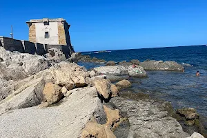 Spiaggia Torre di Ligny image