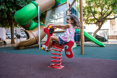 Saludes Play - Parques infantiles y mobiliario urbano portada